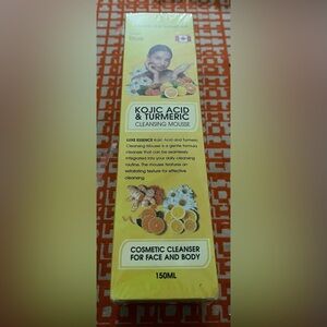 Luxe Essence Kojic Acid & Turmeric Cleansing Mousse - 150ml